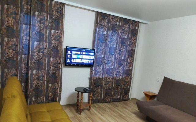 Na Bulvare Pobedy 7A Flat