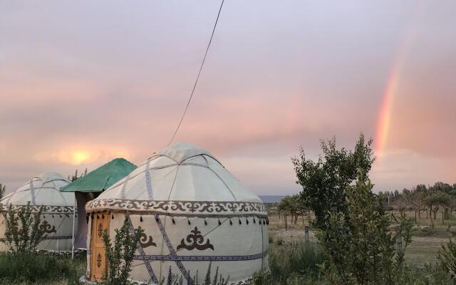 Yurt Camp Aktan And Guest house