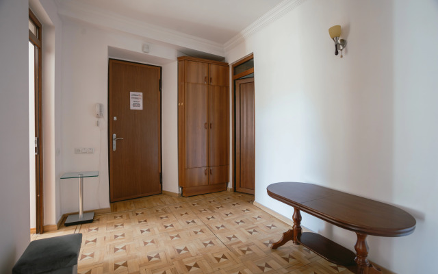 KeyGo #0011 ryadom s Opernym teatrom Apartments