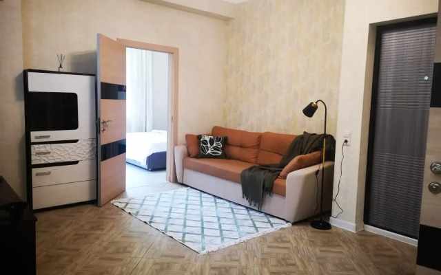 1-Komnatnaya Revolyutsii 4A Flat