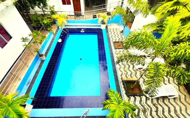 Sea Breeze Hotel