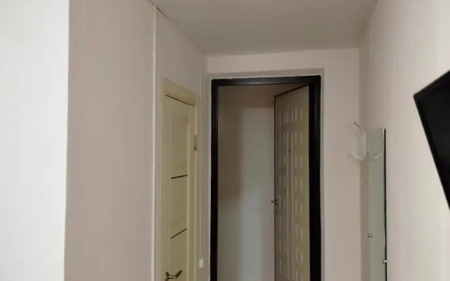 Studiya u Allei Geroyev Apartments