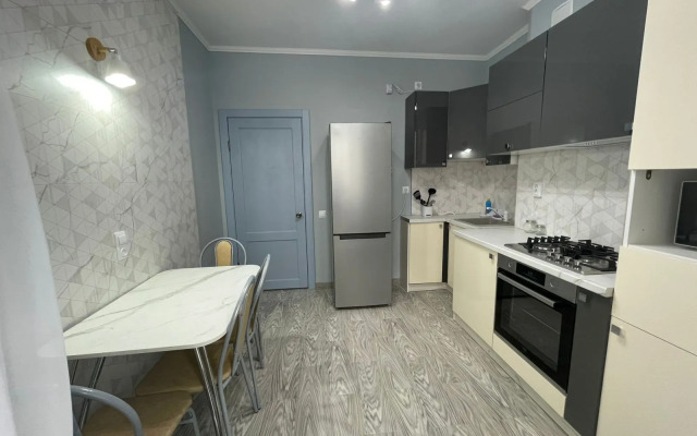 Dvukhkomnatnaya Okolo Zh/d Vokzala Selma Flat