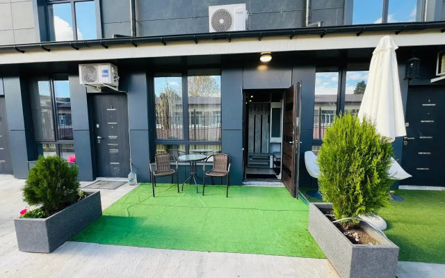 S Basseynom Apartments