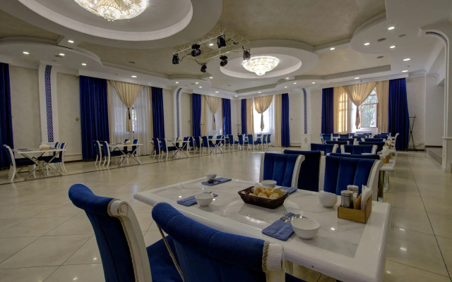 Khan Tengri Hotel