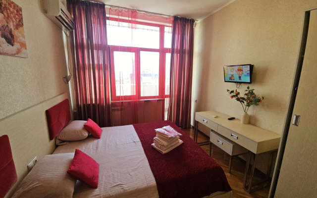 Апартаменты 8 этаж с кухней балкон вид на море Golden Holiday — фото 3
