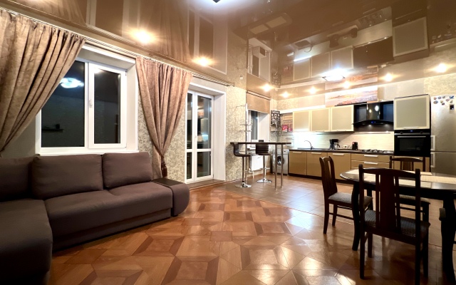 Квартира 3-комнатная Видовая Yarapartments на Набережной