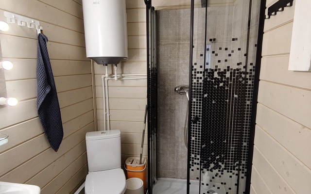 Частный дом Желтый