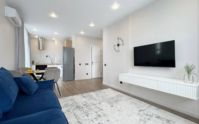 Квартира Уютная с Видом на Море и Русский Мост