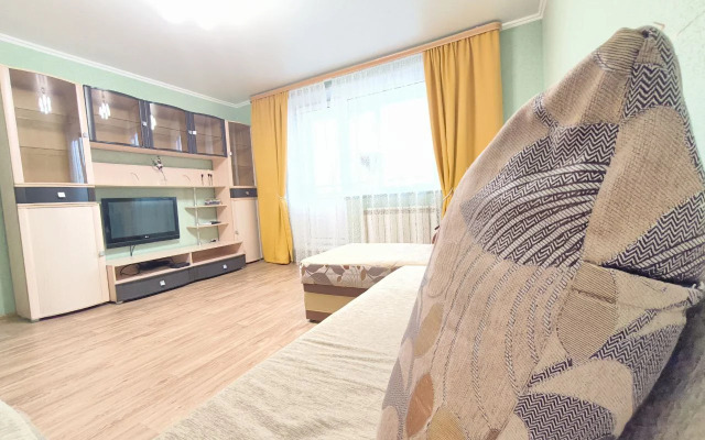 Квартира Просторная и уютная двухкомнатная вблизи аквапарка Лето-Лето! Arendatmn24