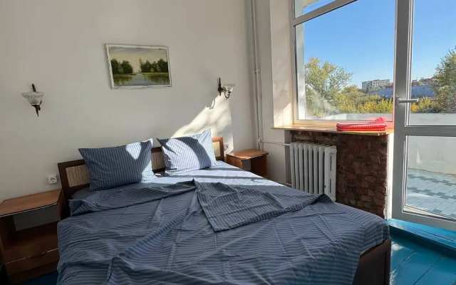 Апартаменты SutkiVIP (СуткиВИП) на улице Ленина 10