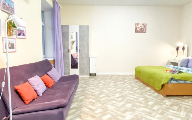 Happiness Live in the center of Sevastopol Apartment