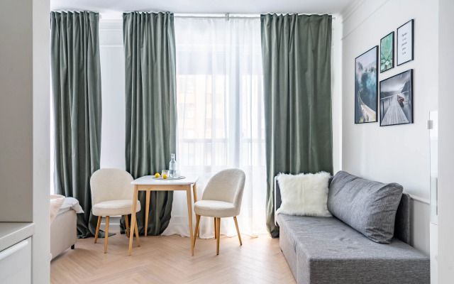 Apartments Apricot Tree ArtLine 1