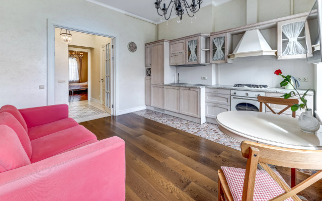 Квартира на набережной канала Грибоедова 27