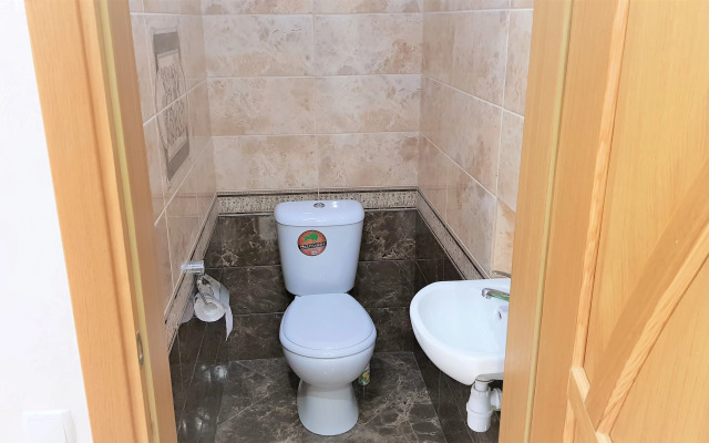 Kottedzh Pozitiv S Banya/sauna, Karaoke V Brest Guest house