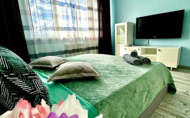 Апартаменты с видом на ТЦ Круиз