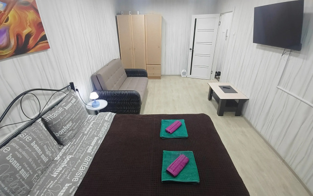 Квартира возле ТРЦ Плазма с лифтом и балконом