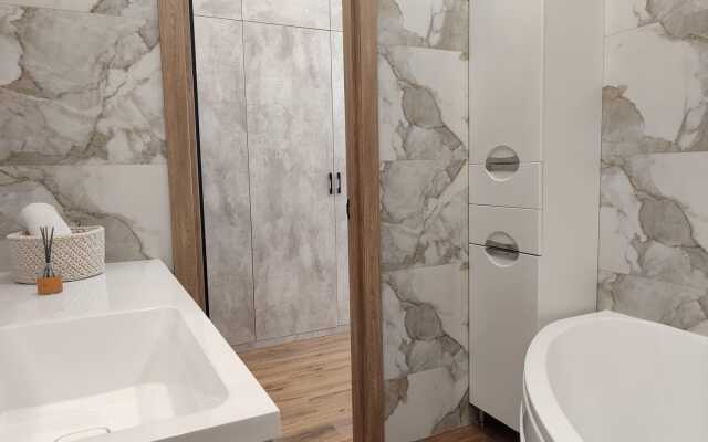 Квартира Новая с домашним кинотеатром и большой ванной