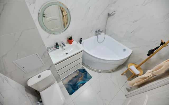 Uyutnye v Tsentre Goroda Flat