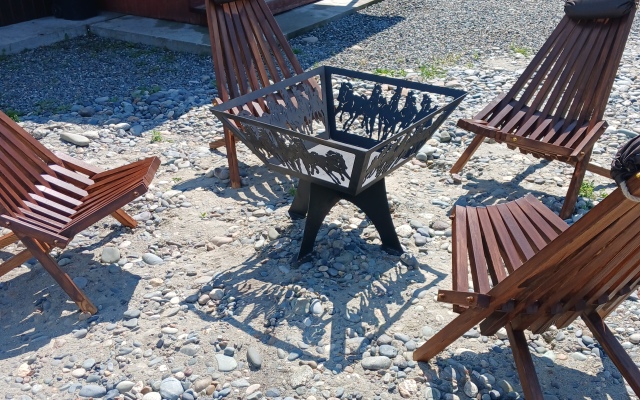 Khvoya Guest House