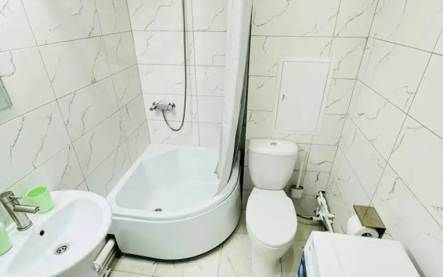 Na Ulitse Khutorskaya 1/3 Apartments