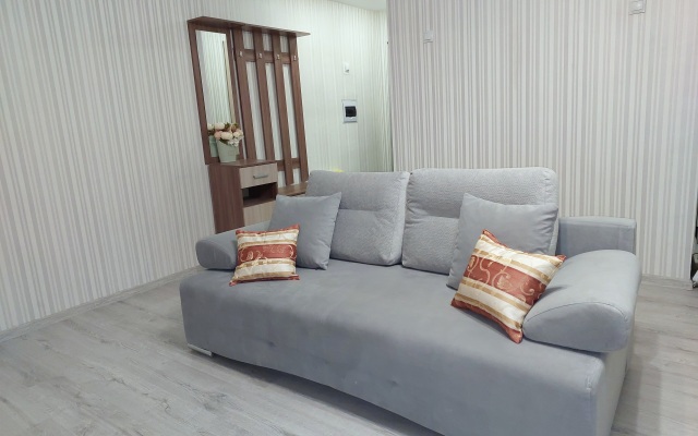 Yevrodvushka V Tsentre Yaroslavlya Flat