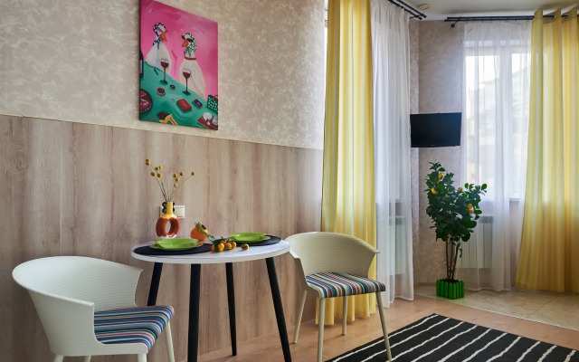 Studiya Limonny Vayb v Tsentre Sochi Flat