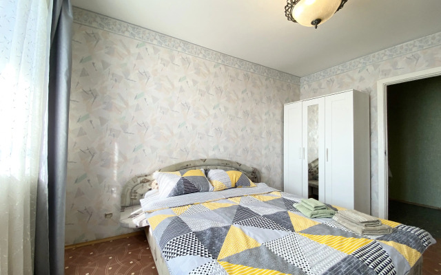 Kvartira U Metro Grazhdanskiy Prospekt Apartments