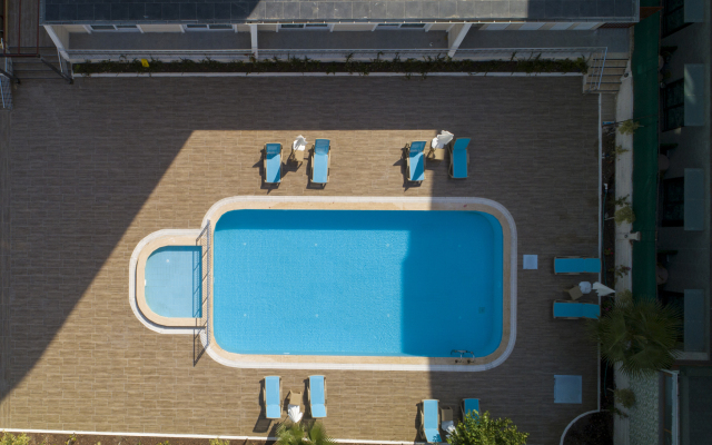 Theluna suite hotel