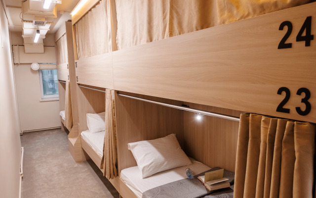 Luxx Aparts Hostel