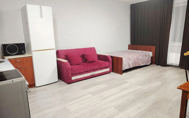 Квартира студия 2 комнаты рядом стадион