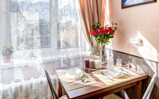 Апартаменты 2 рядом с метро Елизаровская (ОО2)