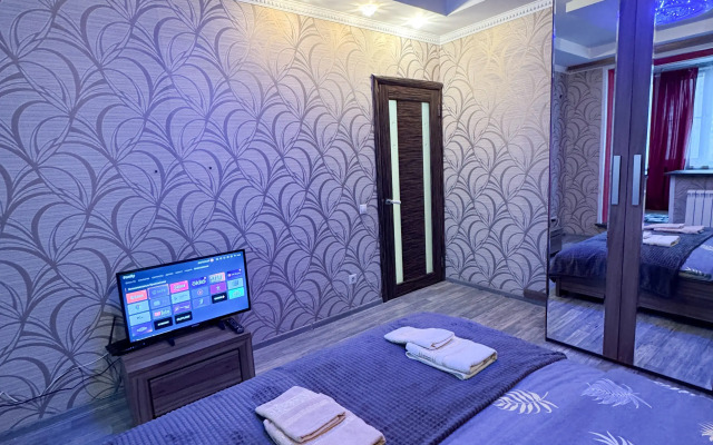 S zaseleniem 24/7 luchshiy servis posutochno 50 Flat