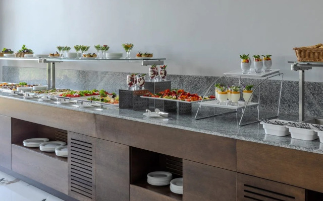 Отель Солнце и море