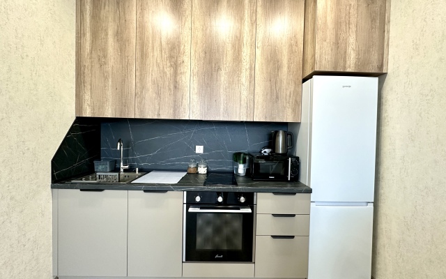 Evkalipt s Dizaynerskim Remontom v Sovremennom Rayone Apartments