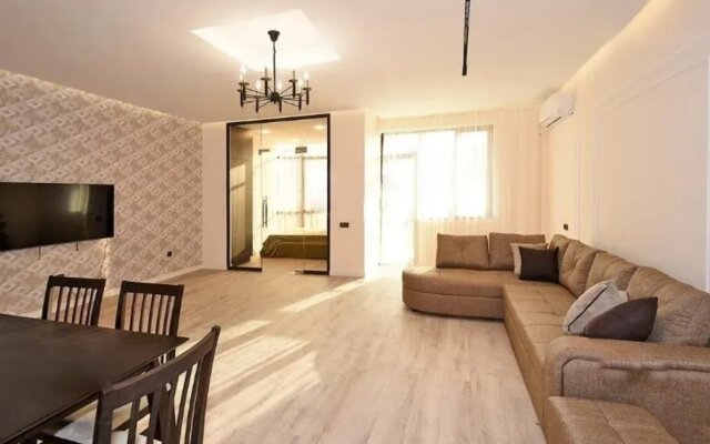 Апартаменты Luxery Apt In Yerevan