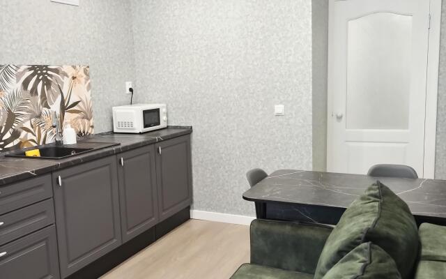 Квартира Просторная Евродвухкомнатная квартира на Закирова