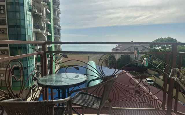 Sovremennaya Kvartira S Vidom Na More Flat 2