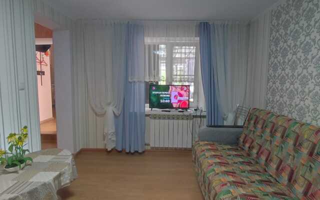 Na prospekte Kirova 54 Flat