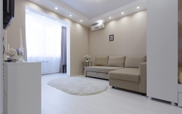 Green FOX Na Ulice Latysheva 3E/1 Apartments