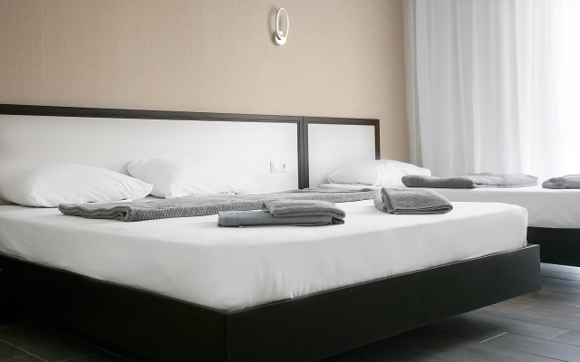 Diamond Delux Guest House