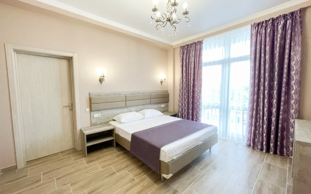 Royal Feodosiya Hotel