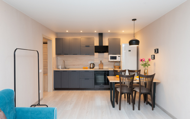 Family Flat near Neurosurgical Center