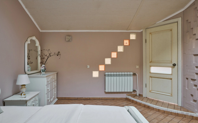Dvukhetazhnye Na Tverskoy V 5 Minutakh Ot Kremlya Apartments