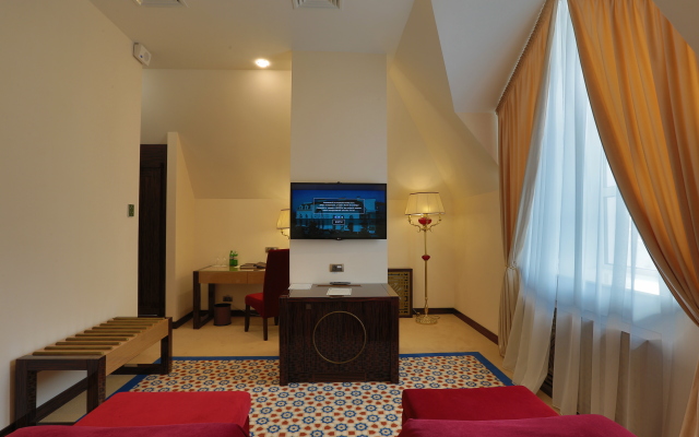 KADORR Hotel Resort & Spa
