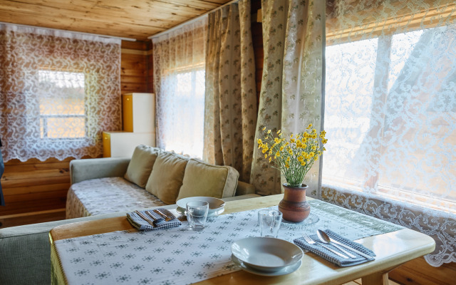 Гостевой дом Летний домик из кедра с баней