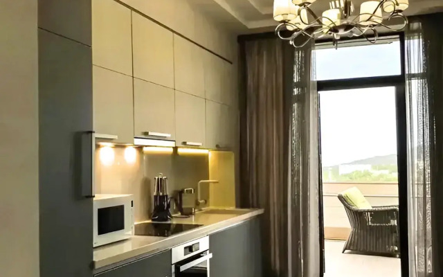 Квартира Четыpexкомнатная c Терассой