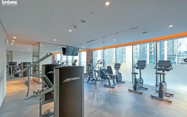 Bnbme, Opera Grand 2 BDR Apartments