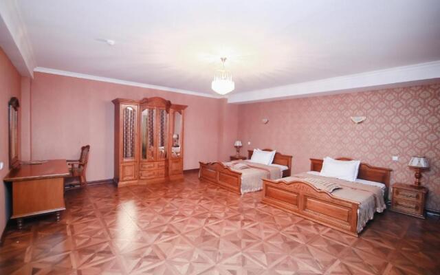 Sunkar Hotel