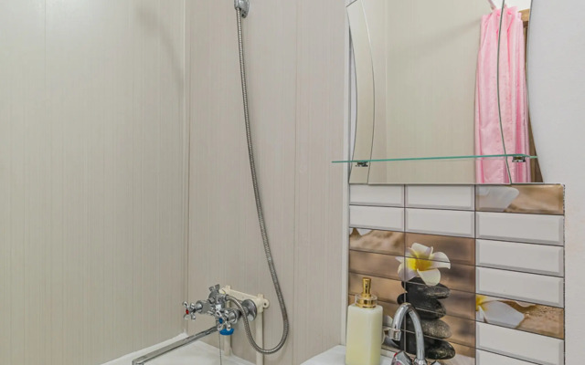 Na Naberezhnoy 1G Flat